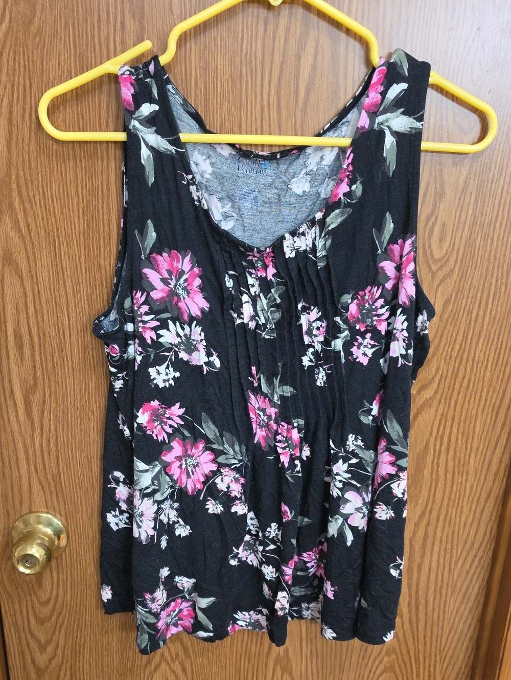 croft & barrow Black Tank Top with Pink Floral Print